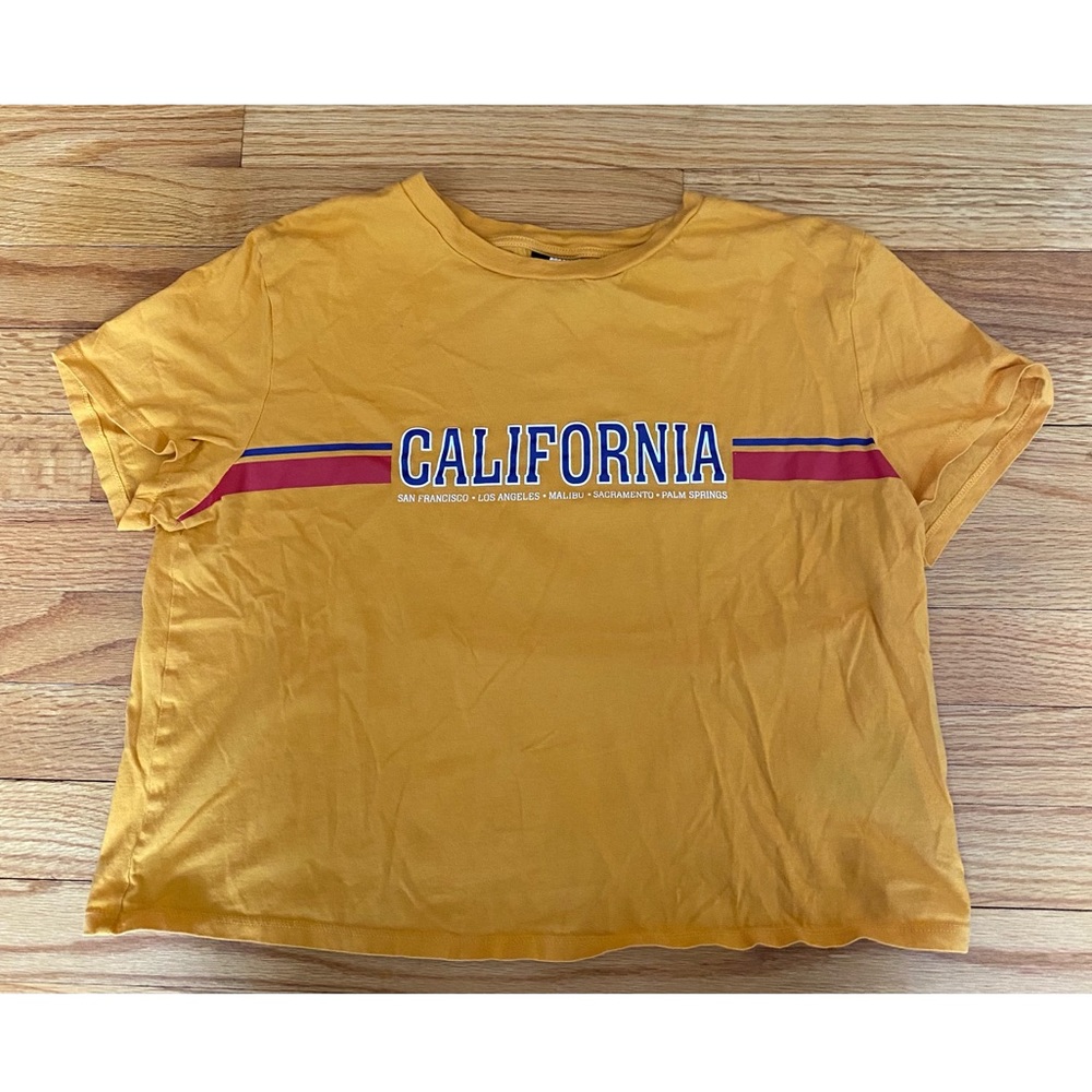 H & M cropped yellow t-shirt